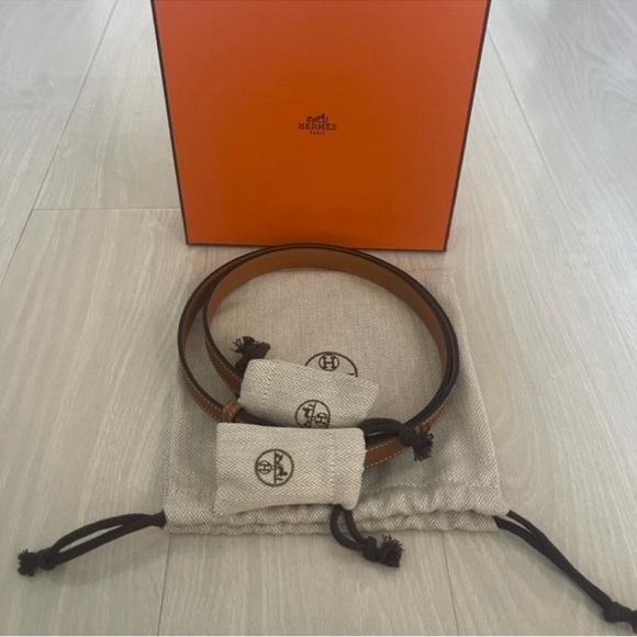 Hermes Kelly 18 Belt in color Gold - NEW!
100% Authentic! - Picture 6 of 7